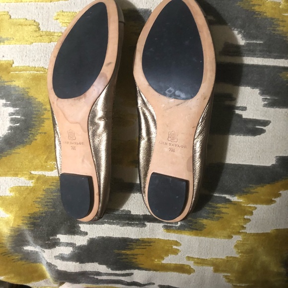 Shoes - Picture 1 of 2